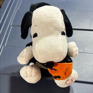Peanuts Snoopy Plush with Orange pumpkin